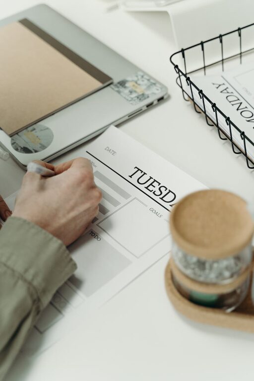 How to Set Realistic Weekly Goals for Greater Productivity